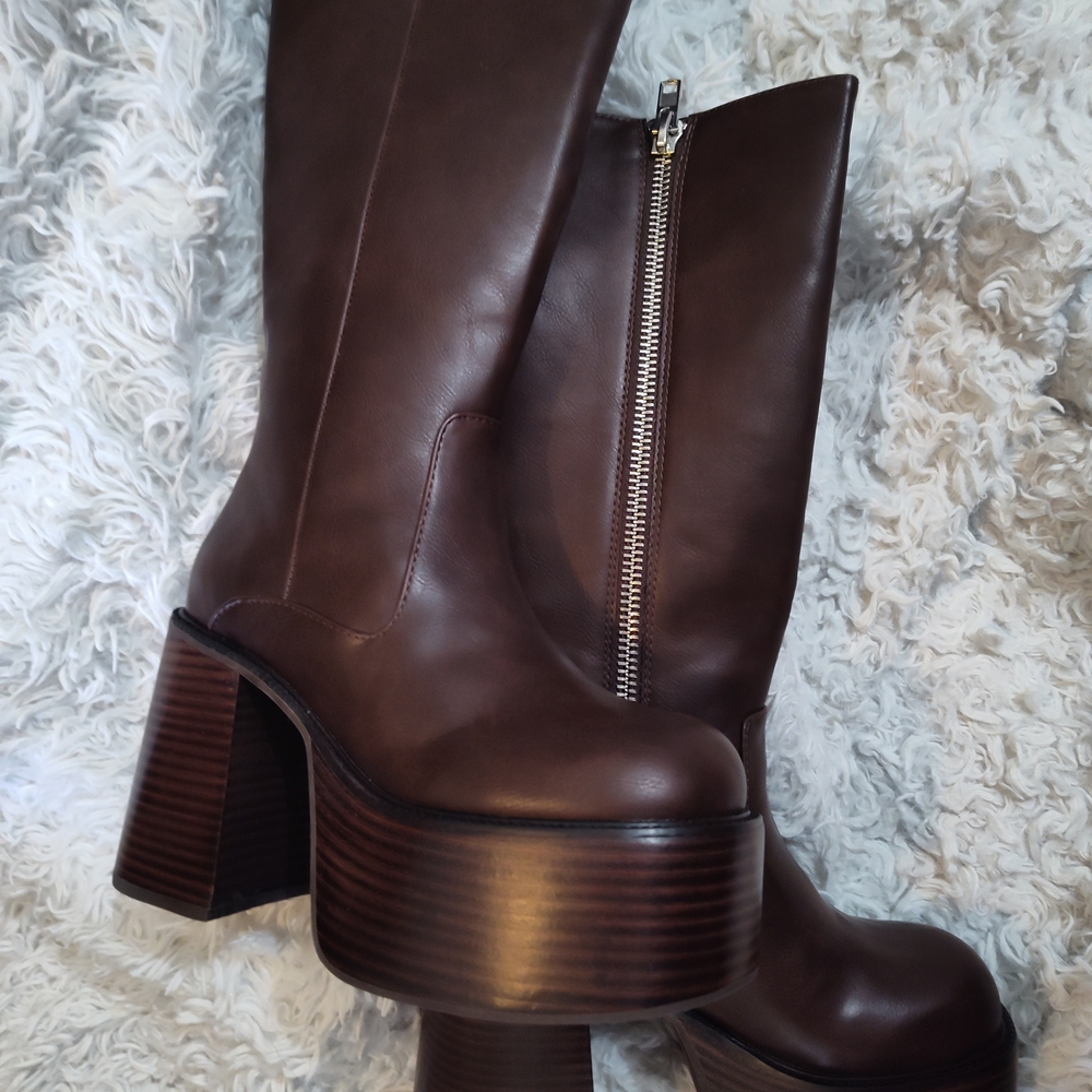 Sz 6 dELiA's By Dolls Kill Vintage Inspired Platform Leather Boots
